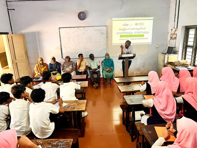 പ്രമാണം:19009-budding writers silpasala.jpg