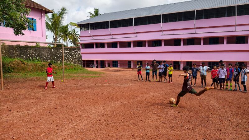 പ്രമാണം:41040-KLM-GOAL2026-BestKick-2.jpg