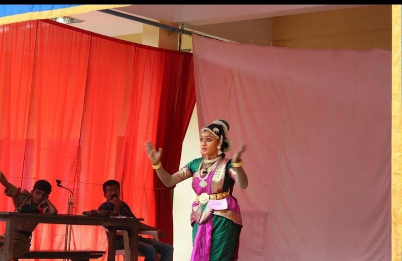 പ്രമാണം:42029 youth festival5.jpeg