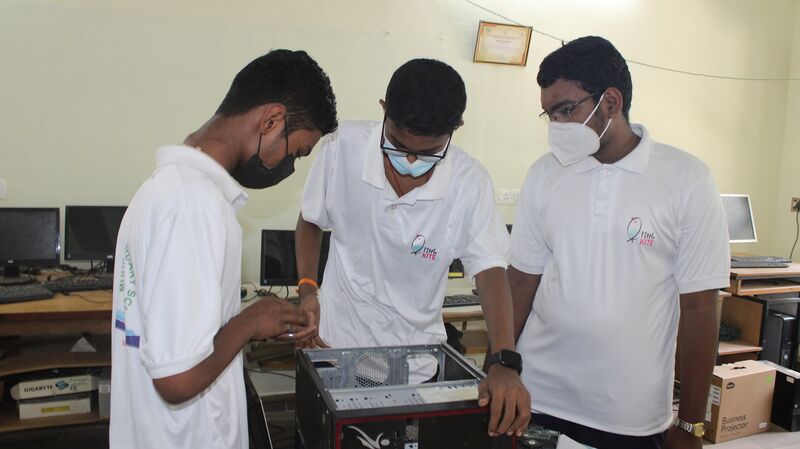 പ്രമാണം:44050 22 3 11 i5.JPG