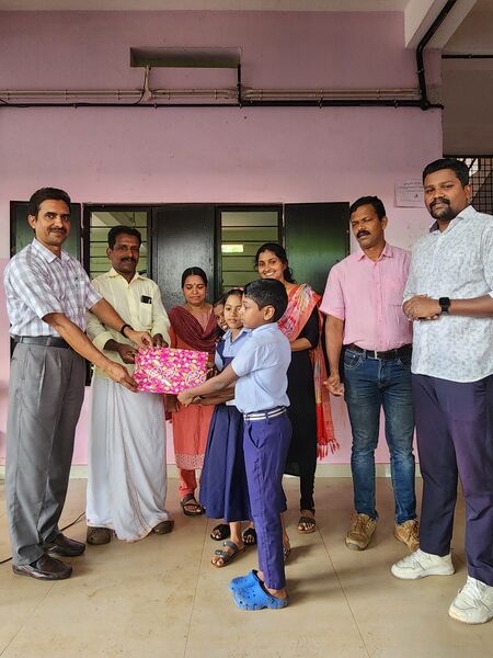 പ്രമാണം:48137readin day jun19.jpg