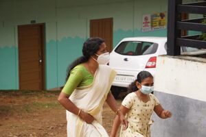 കരുതലോടെ സ്കൂളിലേക്ക്.jpg