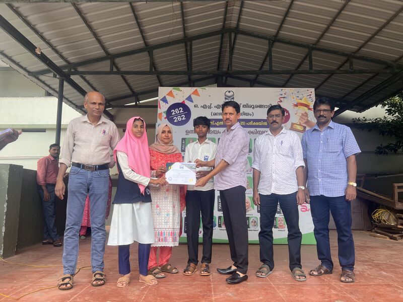 പ്രമാണം:19009-BEST CLASS OF JUNE 2025.jpg