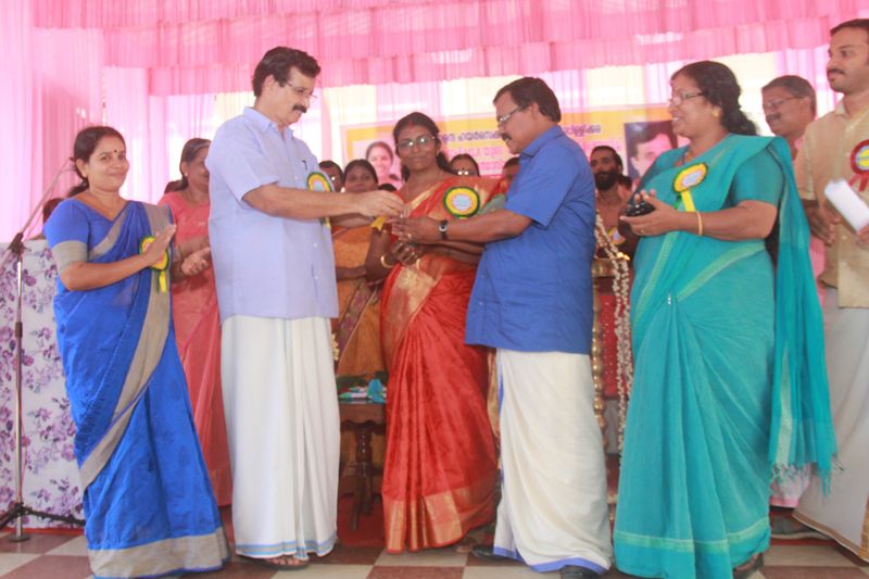 പ്രമാണം:22024 MG 9871.JPG