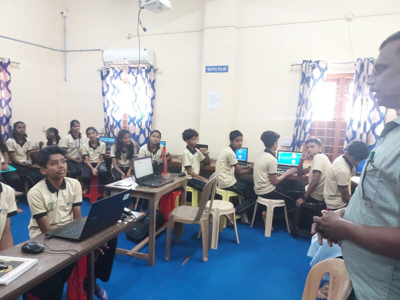 പ്രമാണം:23053- LK-2024 1.jpg