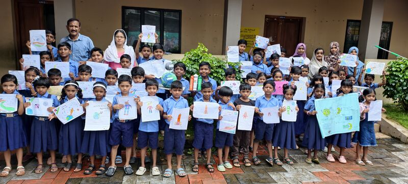 പ്രമാണം:28034 chandradinam.jpg