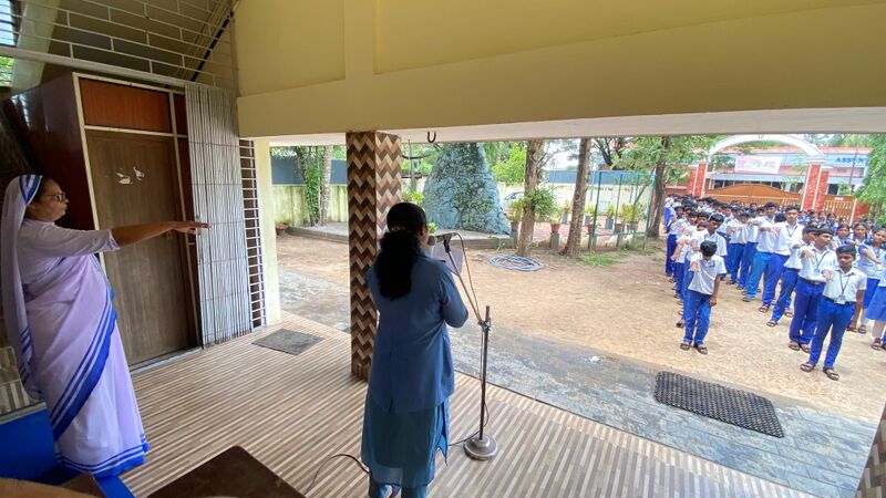 പ്രമാണം:35052 lahari2 2.jpg