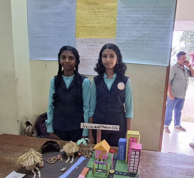 പ്രമാണം:42042 science fair 2025 4.jpg