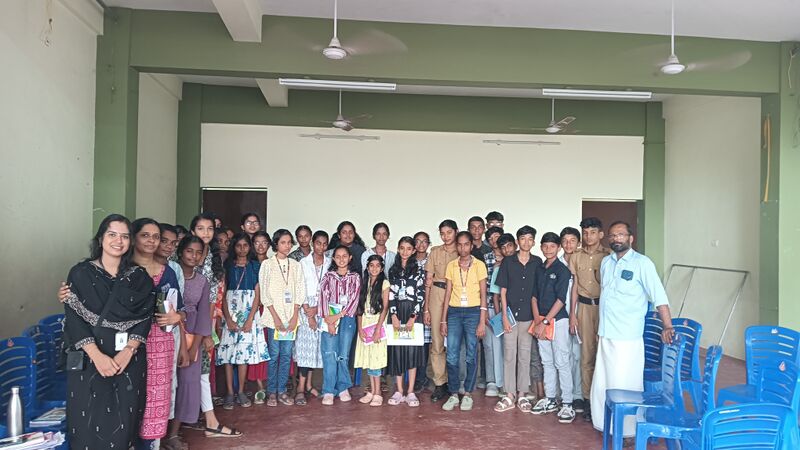 പ്രമാണം:42071 budding writers2.jpg