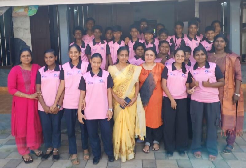 പ്രമാണം:Clhss43041 lk.jpg