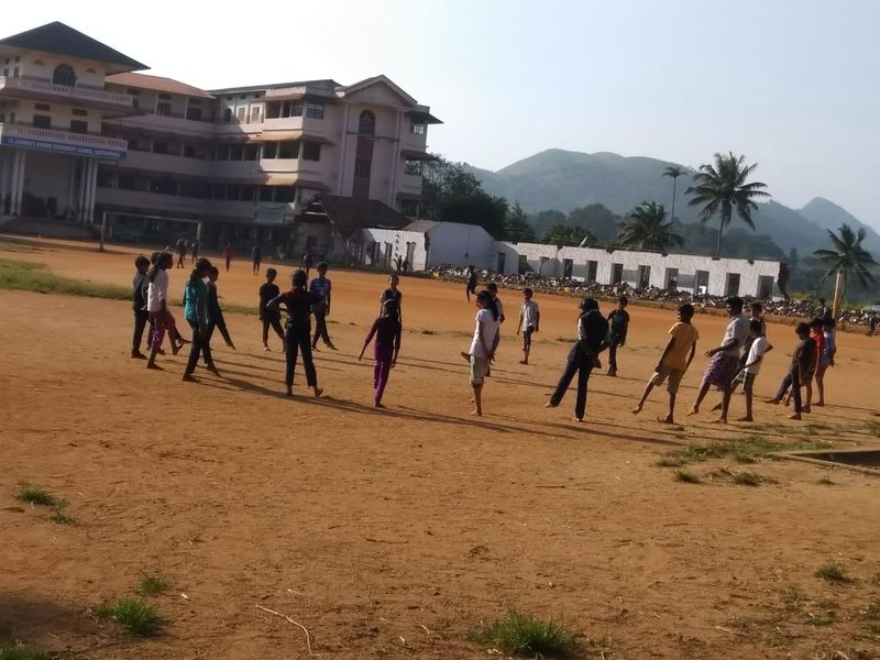 പ്രമാണം:SPORTS PRACTICE & COMPETITIONS SGHSS23.jpg