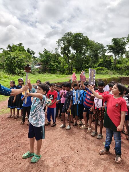 പ്രമാണം:13817-KNR-GOAL2026-RELAY TORCH.jpg