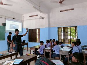 19501 robotic kit introduction 1.jpg