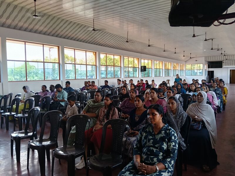 പ്രമാണം:28002-awarness class4.jpg