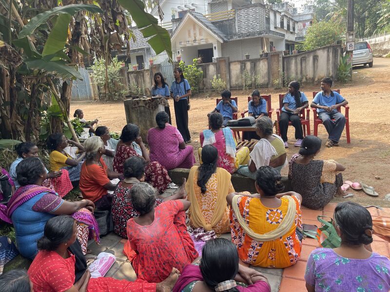 പ്രമാണം:38098-digital election.jpeg