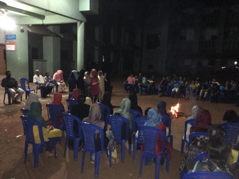 പ്രമാണം:Camp fire.jpg