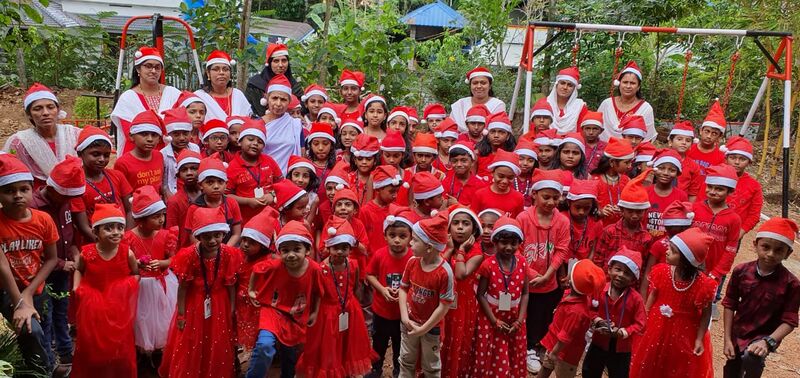 പ്രമാണം:Chirstmas celebration-42635.jpg