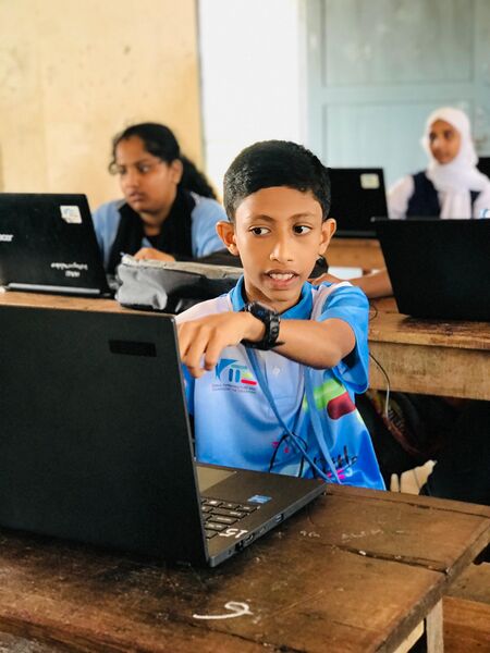 പ്രമാണം:14023 sub2.jpg