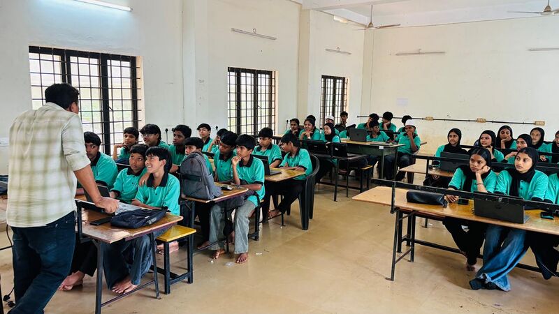 പ്രമാണം:19013 SC3.jpg