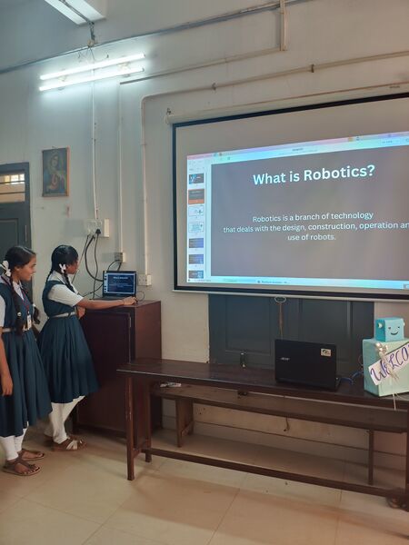 പ്രമാണം:24041 Pty Roboticfiesta03.jpg