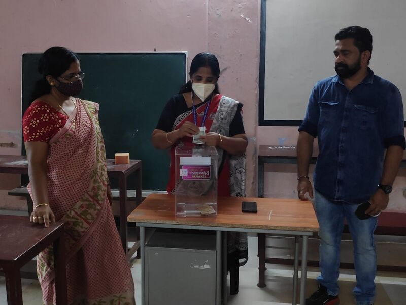 പ്രമാണം:36053 712.jpeg