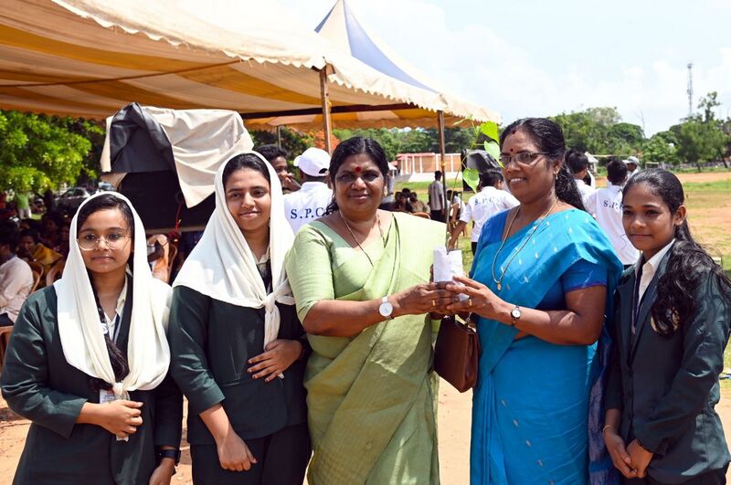 പ്രമാണം:41032 june 5 kollam.jpg