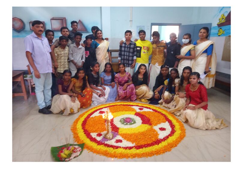പ്രമാണം:42085 onam23.jpg