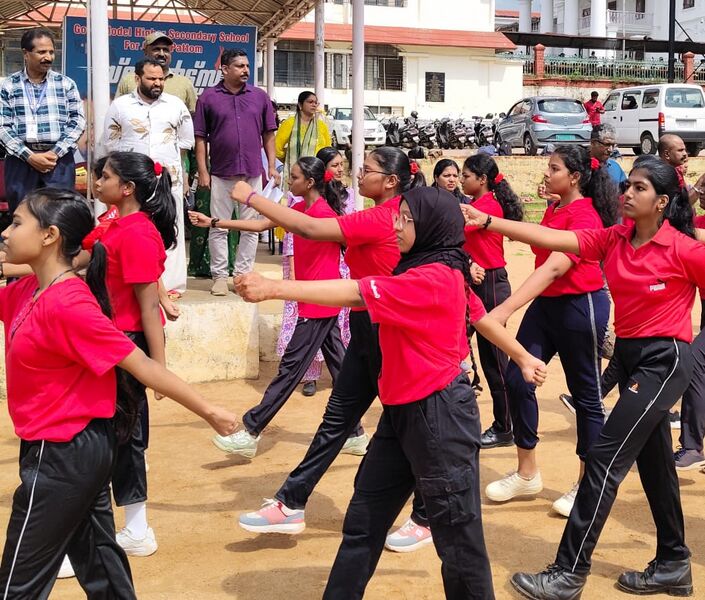 പ്രമാണം:43035 sportscday2.jpg