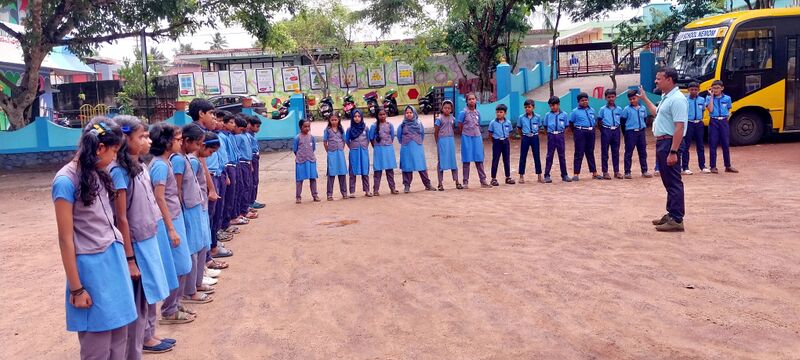 പ്രമാണം:44244 kayikaparisheelanam1.jpeg