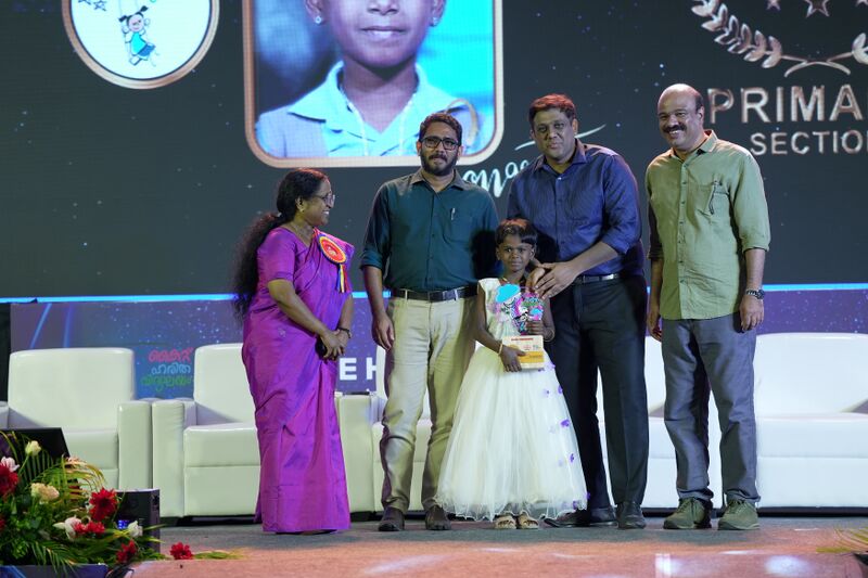 പ്രമാണം:Goushitha pLkkkad2-hv4-bestPerformer-.jpg