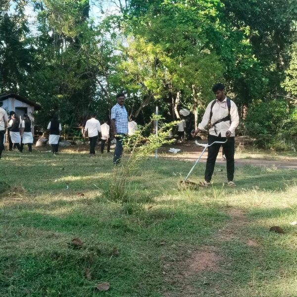 പ്രമാണം:PTA 38304 9.jpg