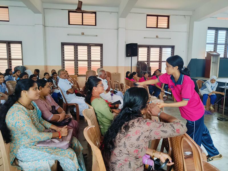 പ്രമാണം:16002 ammaariyan8 25.jpg