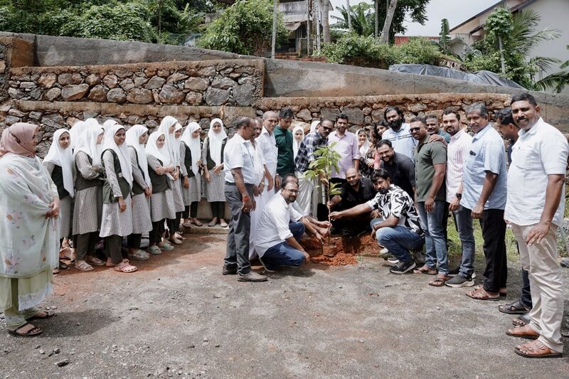 പ്രമാണം:18025 enviornment.jpg