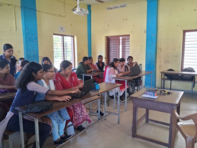 പ്രമാണം:41112 KLM LK1.jpg