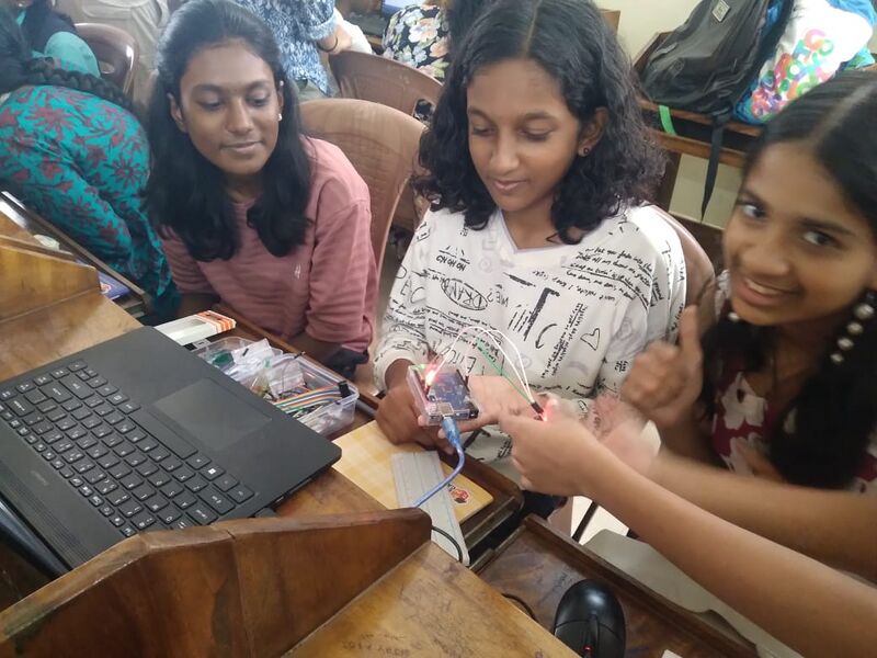 പ്രമാണം:42042 nirmaan06.jpg