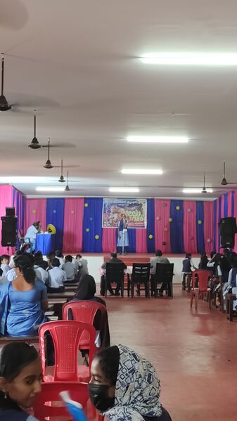 പ്രമാണം:43012 arts fest.jpg