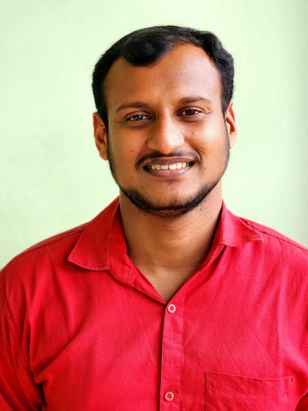 പ്രമാണം:Office lince.jpg