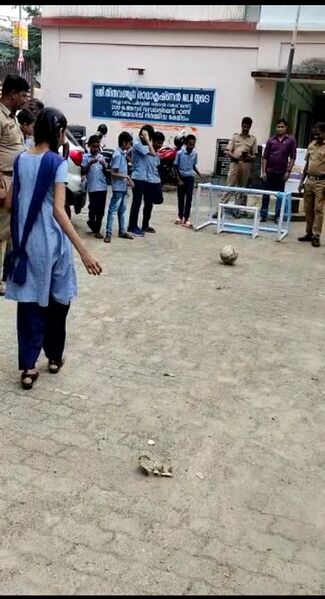 പ്രമാണം:SNTD 33027 DEC.jpg