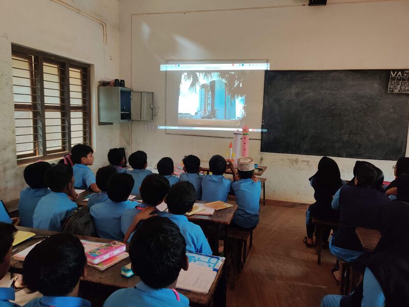 പ്രമാണം:18085 HITECH PRESENTATION.jpg