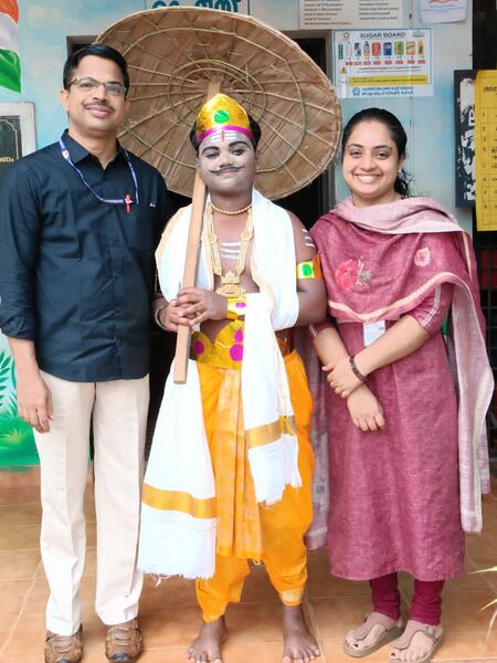 പ്രമാണം:19862 onam2.jpg