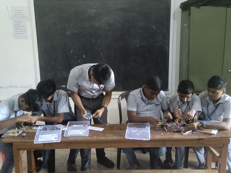 പ്രമാണം:31070-software freedom2.jpg