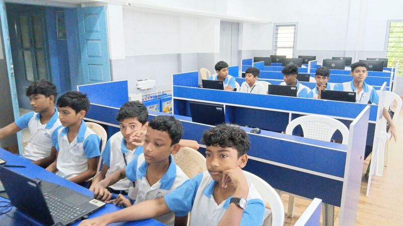 പ്രമാണം:35052 lk camp phase22 .jpg