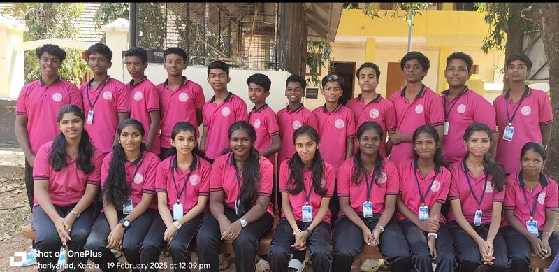 പ്രമാണം:36009 little kite batch 23-27.jpg