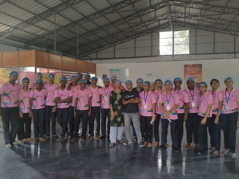 പ്രമാണം:37026 chipsfactory visit.jpg