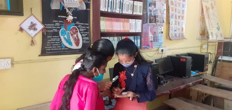 പ്രമാണം:SCIENCE LAB 2.jpeg