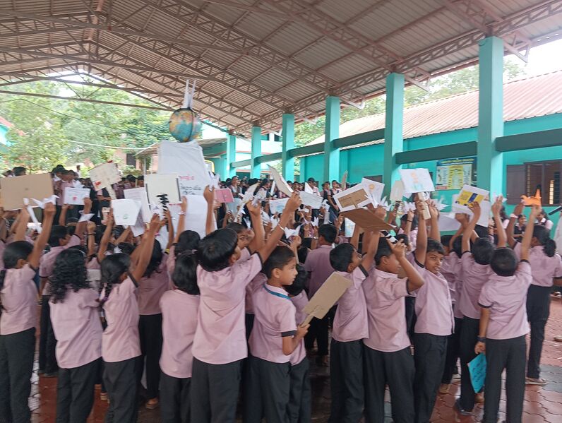 പ്രമാണം:12027 hirosh 2.jpg