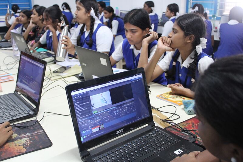 പ്രമാണം:21001 laptop view.JPG