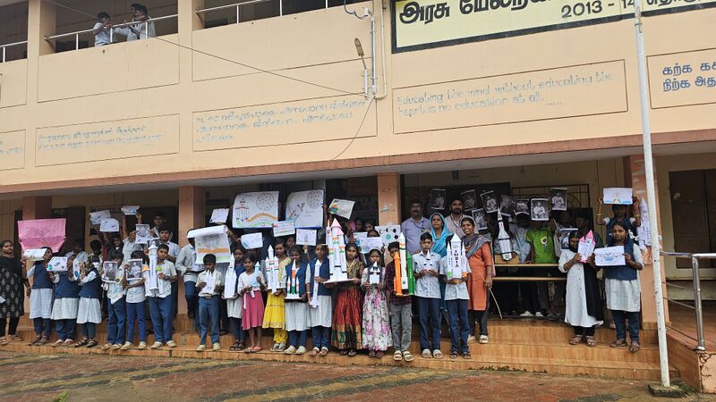 പ്രമാണം:21048 m00nday assembly 2025.jpeg