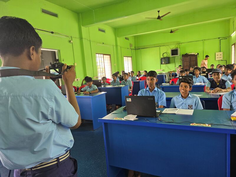 പ്രമാണം:25068 schoolcamp1.jpg