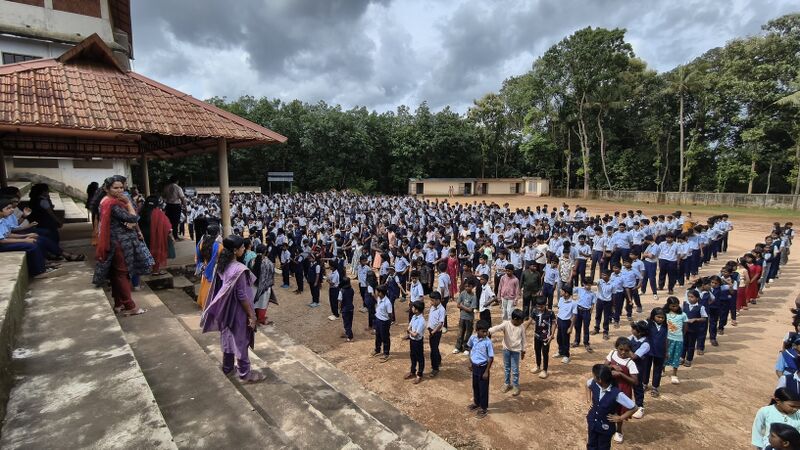 പ്രമാണം:33064 MGMLKTR ZUMBA PIC1.jpg